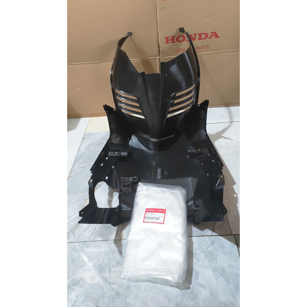 Sàn dưới liền chắn bùn - tấm ốp sàn dưới HONDA AIR BLADE 125 năm 2015-2016-2017-2018. (64530K66V00)