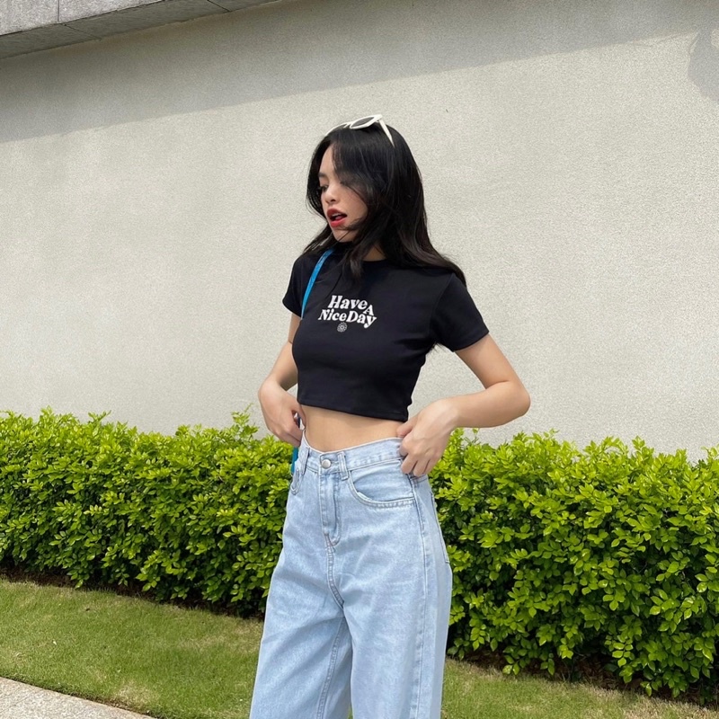Áo Croptop Thêu Chữ Have A Nice Day