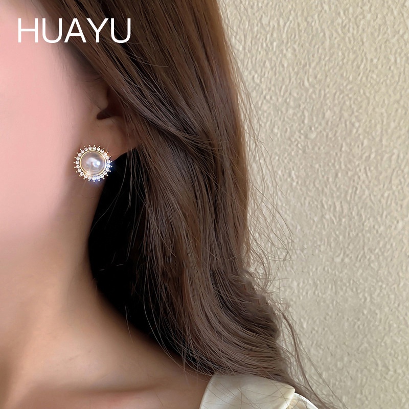 Đôi Khuyên Tai Đính Ngọc Trai Nhân Tạo Thời Trang Hàn Quốc