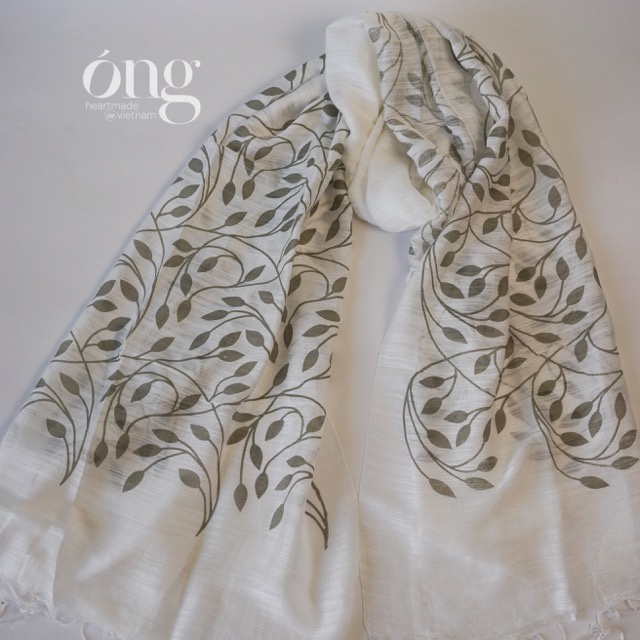 Khăn lụa, Khăn tơ tằm dệt tại Việt Nam, nhuộm màu An toàn, thương hiệu Óng silk,  Mã K33I