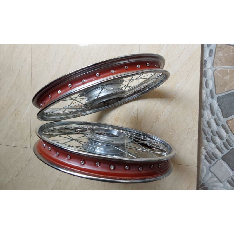 Bánh căm WAVE A 2022 ZIN trong hảng tháo ra chưa lăn bánh gắn vừa tất cả các dòng xe future neo, dre