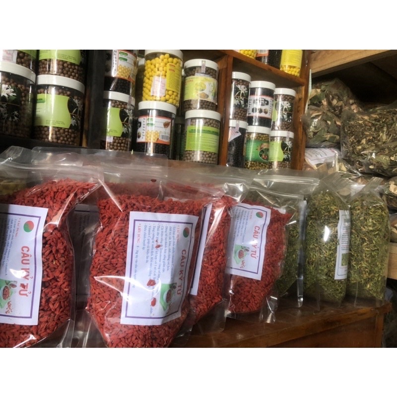 Kỷ Tử Đỏ (Câu Kỉ Tử) 500gr Sấy Khô Quả To Đỏ Đều Giúp Đẹp Da, Bổ Máu, Dễ Ngủ, Sáng Mắt