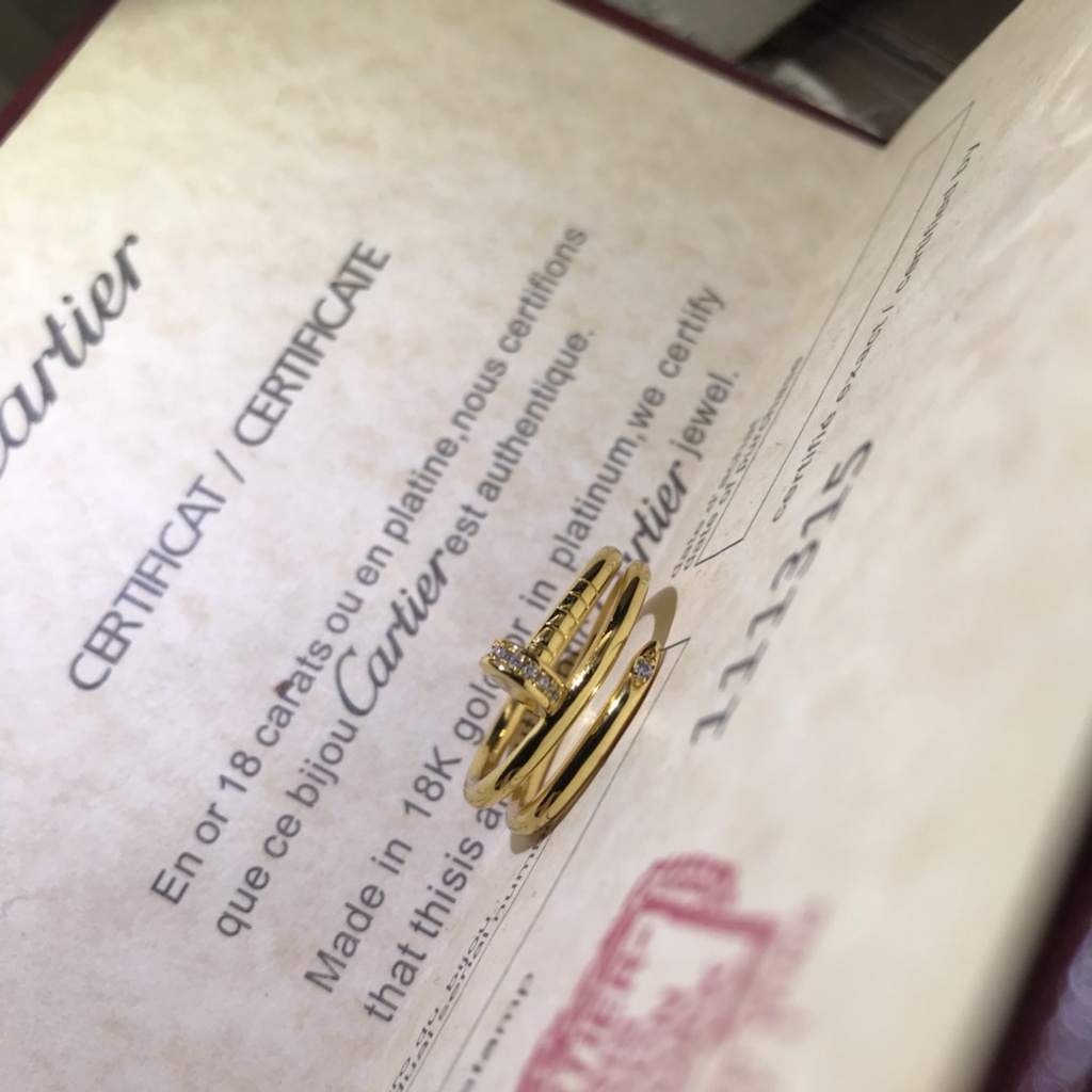 Nhẫn Đính Kim Cương Nhân Tạo Thời Trang Phong Cách Mới