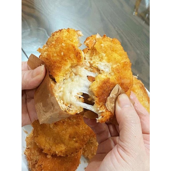 Bánh Gà Nhân Phô Mai (Hộp 12 Cái) – Hỏa tốc HCM
