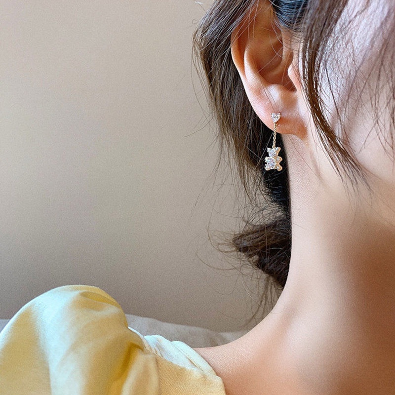 Bông Tai Mạ Bạc 925 Hình Gấu Đính Pha Lê Tua Rua Dễ Thương