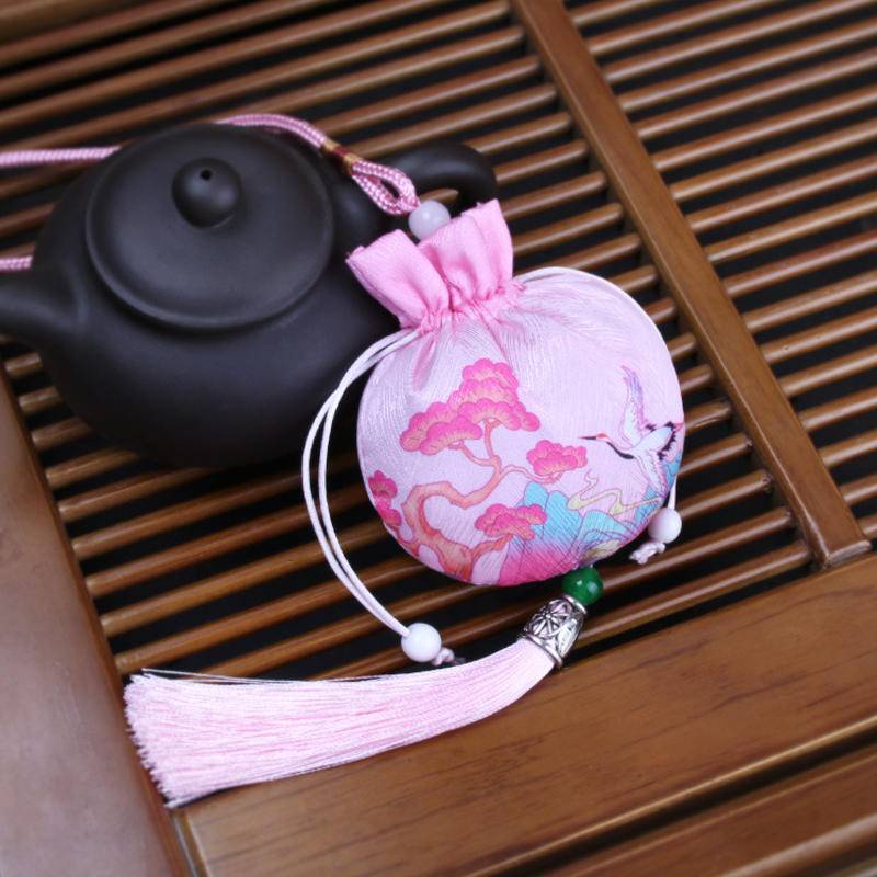 Túi Thơm Thêu Họa Tiết Xinh Xắn Dành Cho Xe Hơi