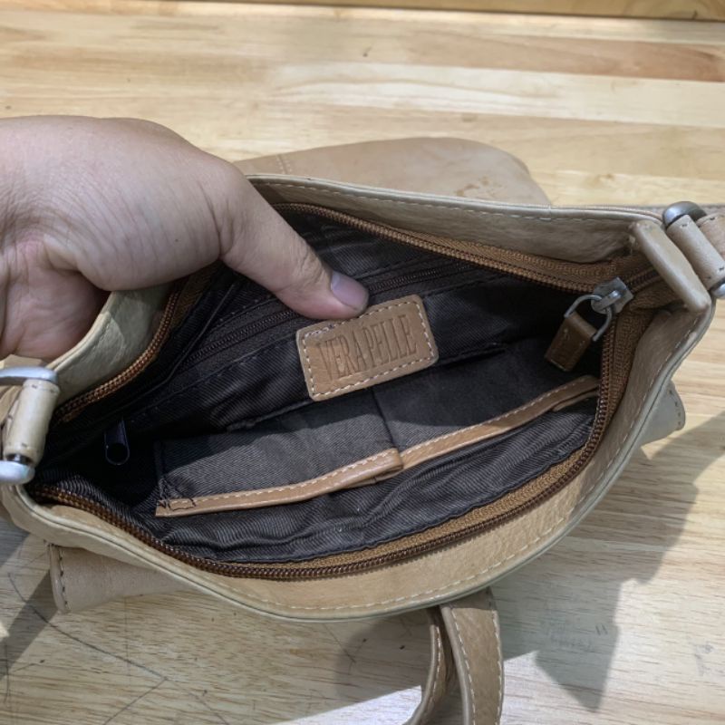 Túi đeo chéo nam nữ da mộc secondhand  18201122