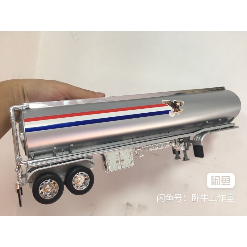 Xe mô hình rơ mooc bồn 1:32