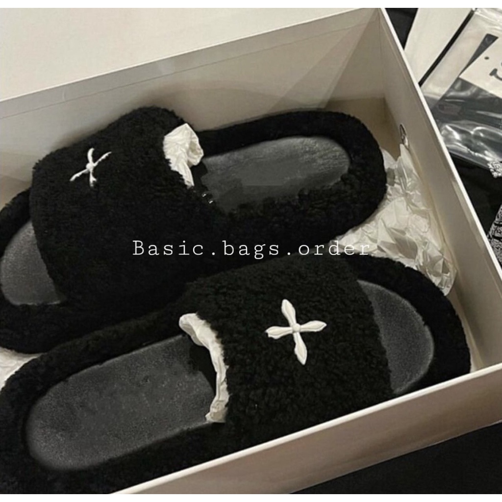 Dép bông hình chữ thập màu đen đi chơi đi trong nhà dành cho nữ