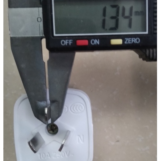 Phích cắm 3 chân dẹt 10A 250V SDT-336