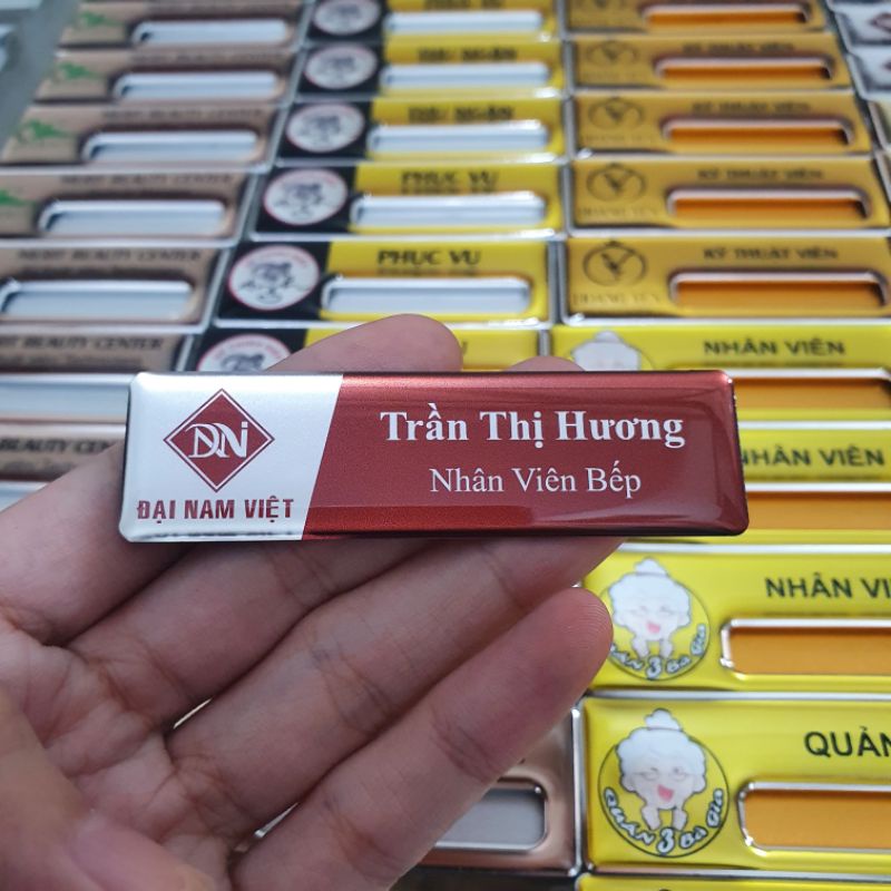 Bảng tên nhân viên- Cố định tên