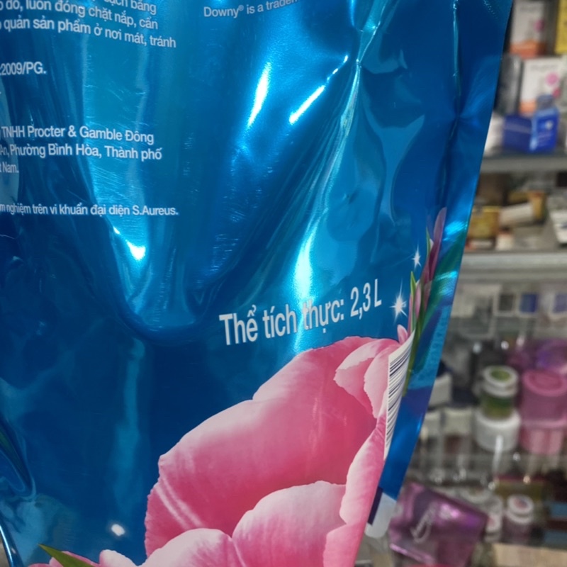 Nước xả vải Downy hương nắng mai túi 2.3 lít