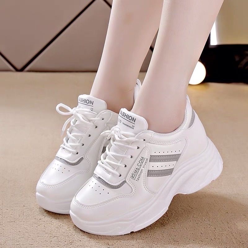 Giày độn đế, mới 100% rất nhẹ