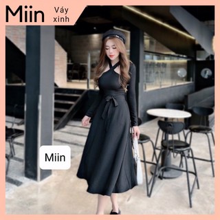 Váy cổ yếm xốp sóng dài tay