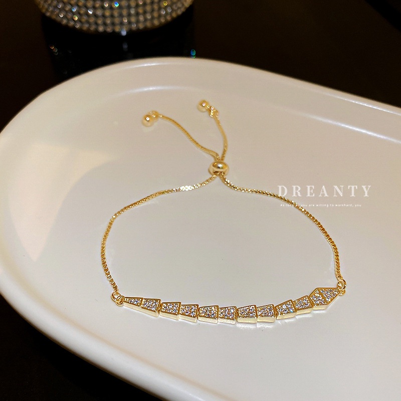 Vòng Tay Đính Đá Zircon Hình Hoa Đơn Giản Độc Đáo Phong Cách Hàn Quốc Cho Bạn Gái