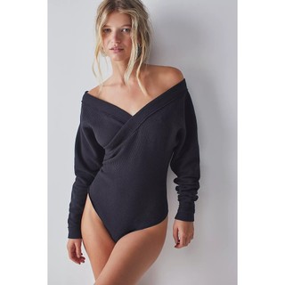Áo len trễ vai freepeople VNXK