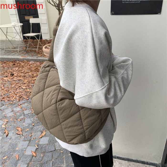 Túi Đeo Vai Bằng Nylon Sức Chứa Lớn Đính Kim Cương Phong Cách Hàn Quốc Thời Trang Thu Đông Hàng Mới [Nấm]