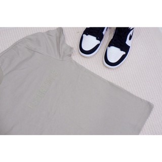 [ 100% Chính Hãng ] Essentials FW22 “Smoke” tee hàng có sẵn