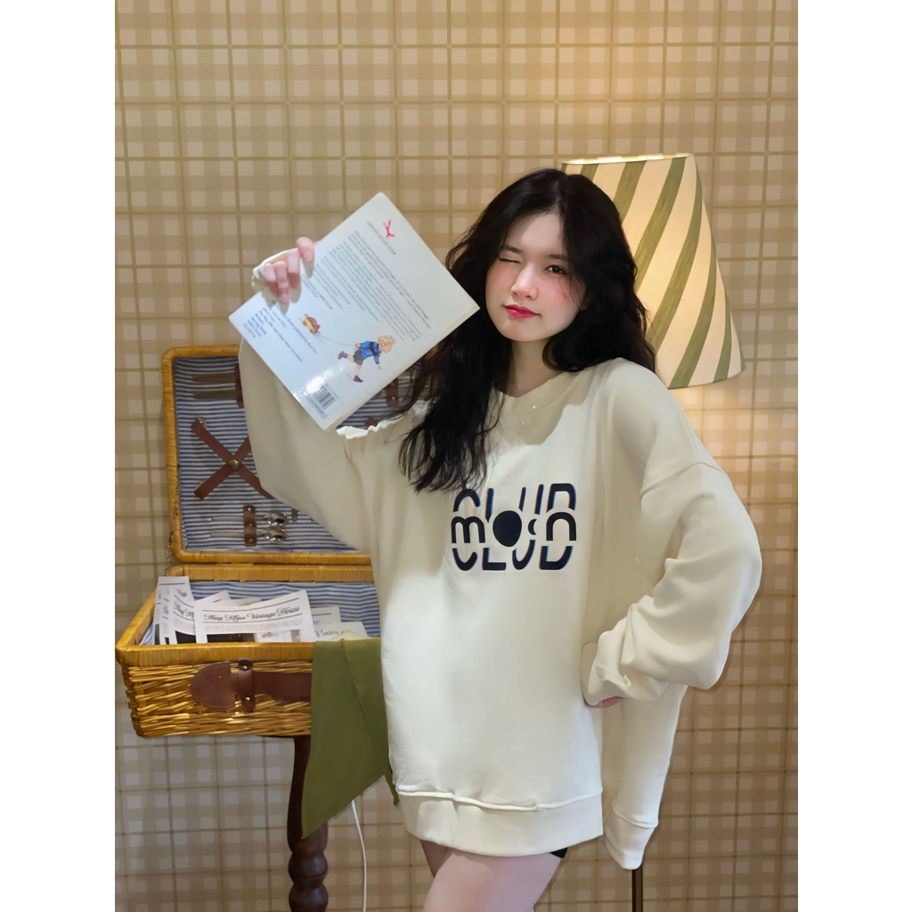 Áo Sweater nỉ SPACEMAN của nhà MOON unisex form rộng màu BE ( SWEATER SPACEMAN )