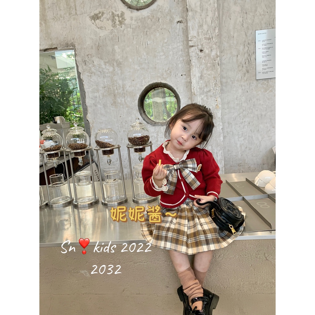 SALE  ÁO KHOÁC LEN NHUNG  KÈM CHÂN VÁY XẾP LY XÒE HÀN QUỐC  BÉ GÁI SIZE 10-20KG