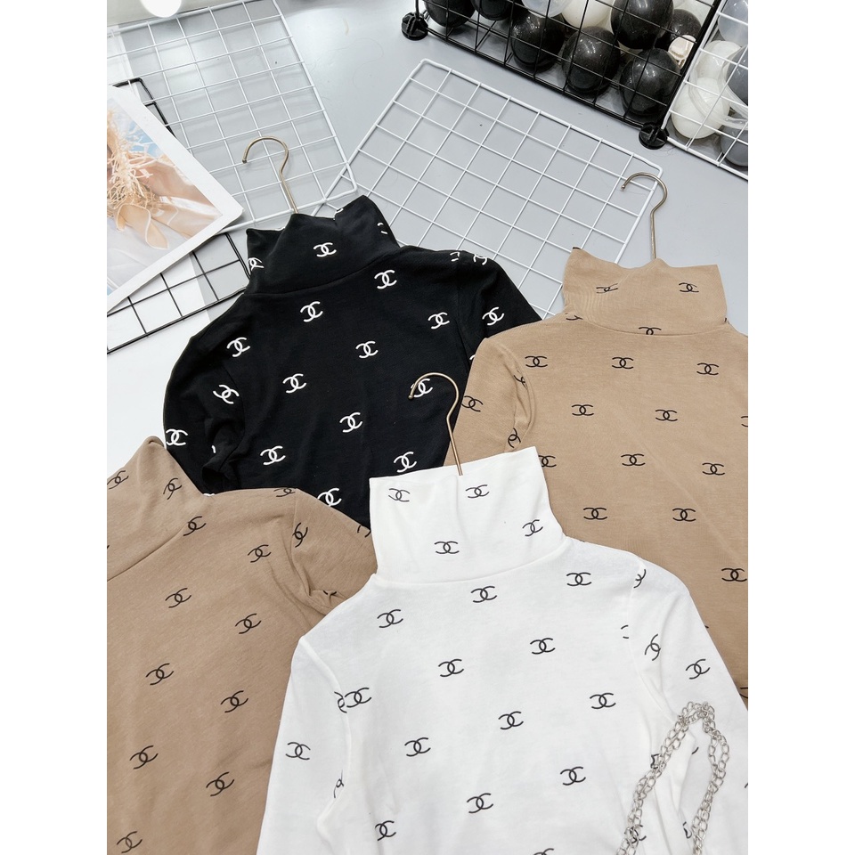 Áo thun tăm cổ lọ thêu chữ Mã 1111