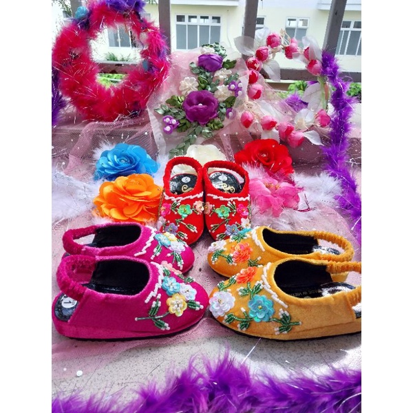 HÀI NHUNG KẾT HOA MAI XINH XẮN