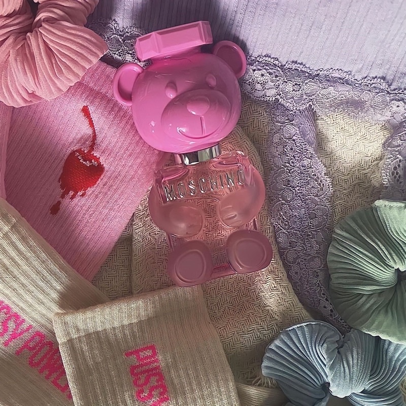 nước hoa chiết nữ 𝐌𝐎𝐒𝐂𝐇𝐈𝐍𝐎 𝐓𝐨𝐲 𝟐 𝐁𝐮𝐛𝐛𝐥𝐞 𝐆𝐮𝐦 𝐄𝐃𝐓