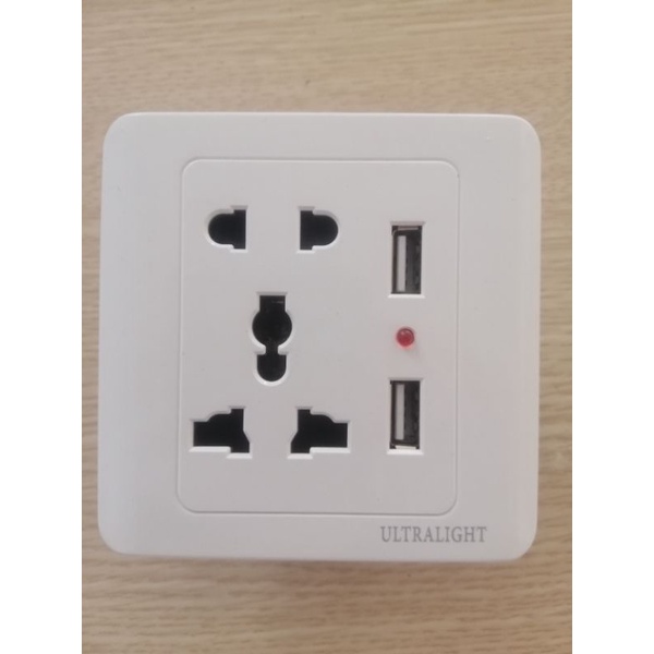 Ổ cắm đa năng kèm cổng xạc USB ULTRALIGHT