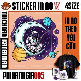 Sticker hình dán áo, hình ủi áo PHI HÀNH GIA NASA ngồi trên Mặt Trăng Khuyết câu hành tinh astronaut Katerman 005