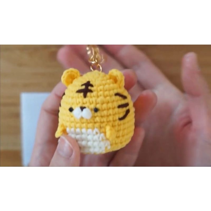 Móc khoá hình con hổ đáng yêu hanmade bằng len dùng để trang trí hay làm quà tặng. #ho #conho #meo #hoalen #len #hanmade