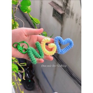 Móc khoá chữ bằng len handmade (ghép tên theo yêu cầu)