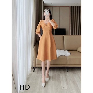 Đầm nhung tăm nơ ngực