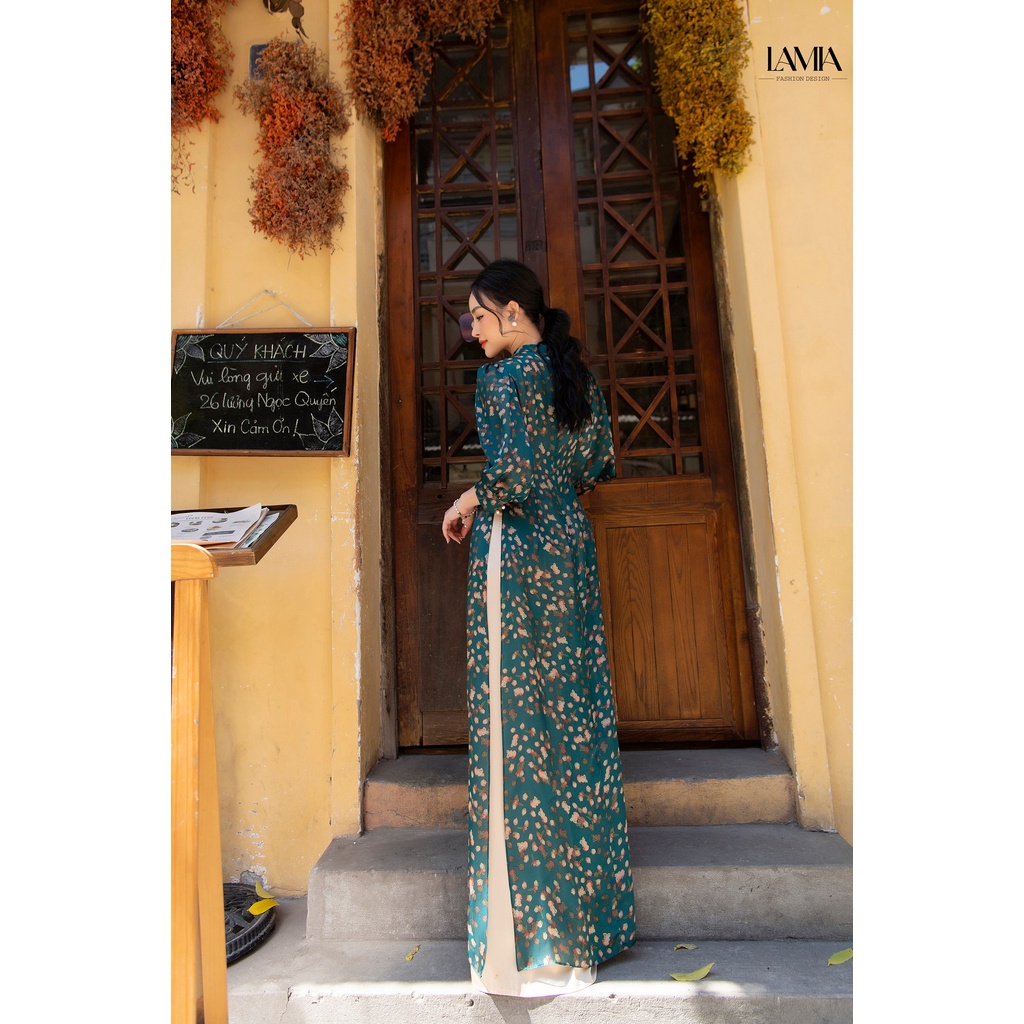 Áo dài truyền thống Lamia Design AD024 màu xanh lam ngọc tơ óng họa tiết hoa nhí phối xếp bồng điệu đà thướt tha