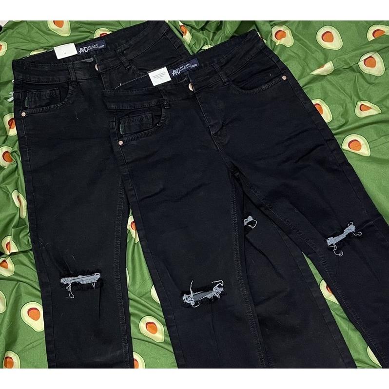 Quần jean đen rách gối size 27-28 ! i