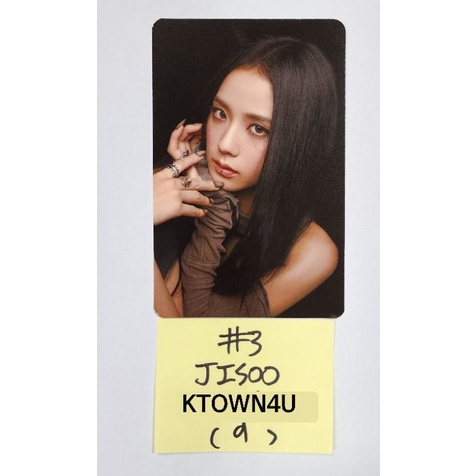 Photocard ảnh Jisoo trong album Bornpink
