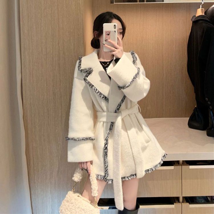 Áo Khoác Len Lông Cừu Dày Dặn Dáng Rộng Cổ Bẻ Phối Tua Rua Phối Họa Tiết Kẻ Sọc Phong Cách Hàn Quốc Thời Trang Cho Nữ