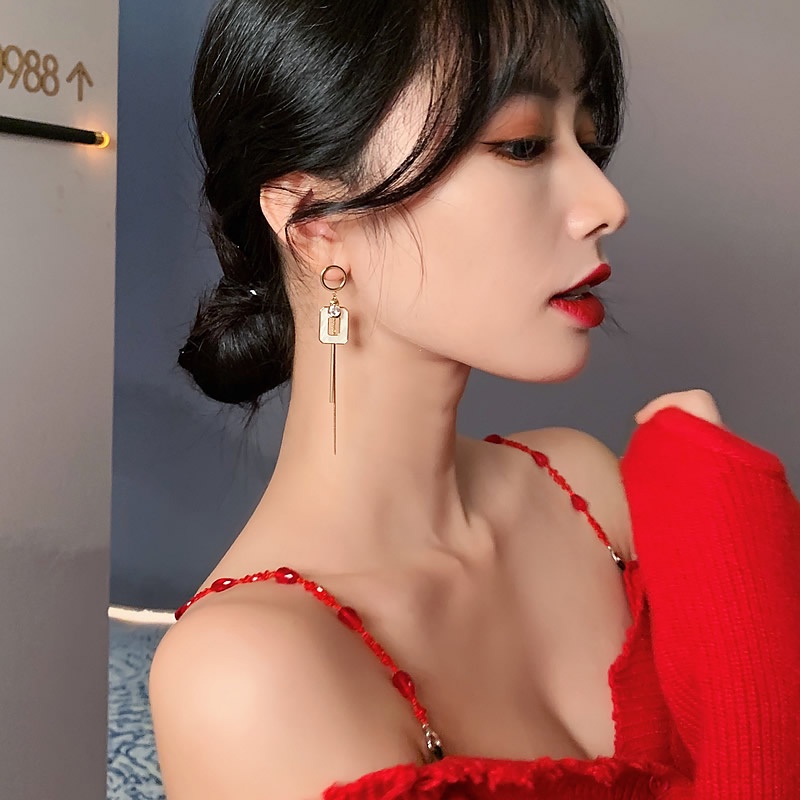 Đôi Bông Tai Dáng Rơi Họa Tiết Tua Rua Thời Trang Cho Nữ