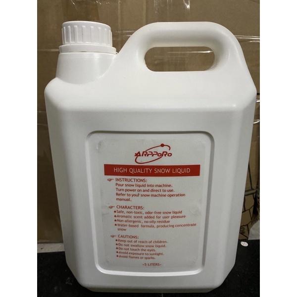 Dung Dịch Tạo Tuyết Noel dùng cho máy Phun Tuyết Nhân Tạo trang trí quán cà phê, nhà thờ, hang đá, sự kiện Noel