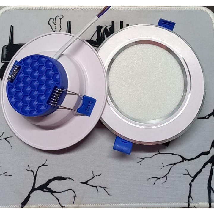 Đèn Âm Trần 5W , đèn led âm trần viền bạc Phi 76mm 3 Chế Độ, đế xanh( đã có nguồn liền trong đèn )