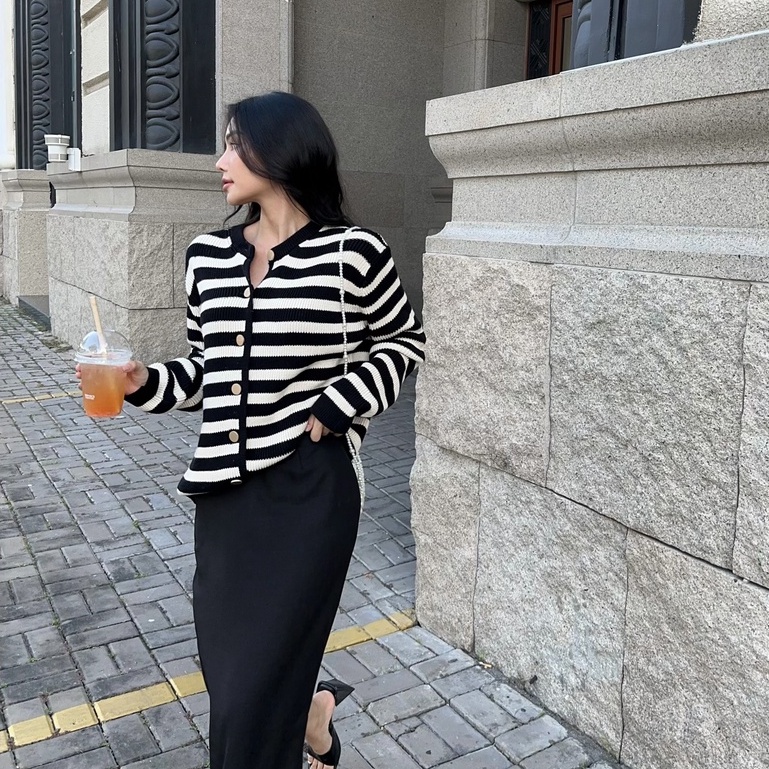 Áo khoác len nữ dáng ôm basic sọc ngang tay dài