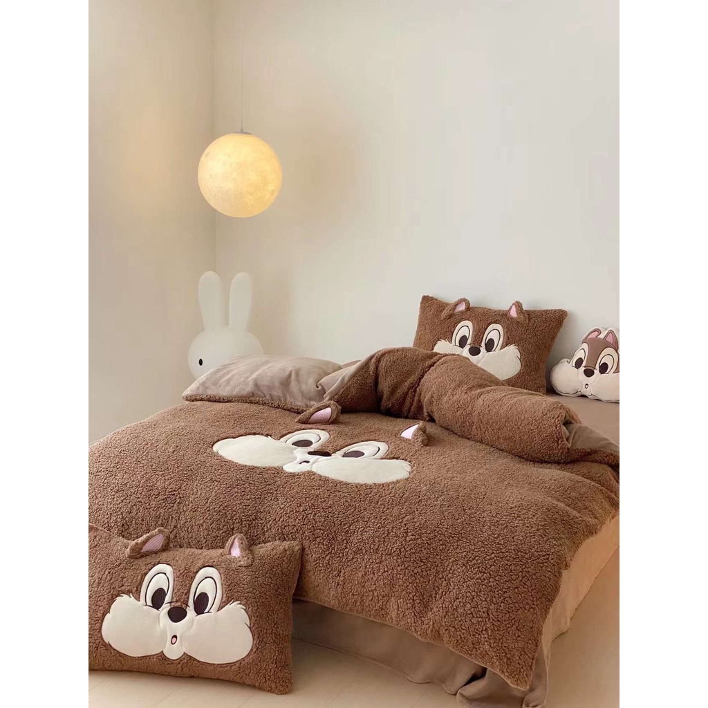 Bộ chăn ga và vỏ gối nỉ lông cừu Disney cao cấp kèm gối trang trí - Mùa Decor