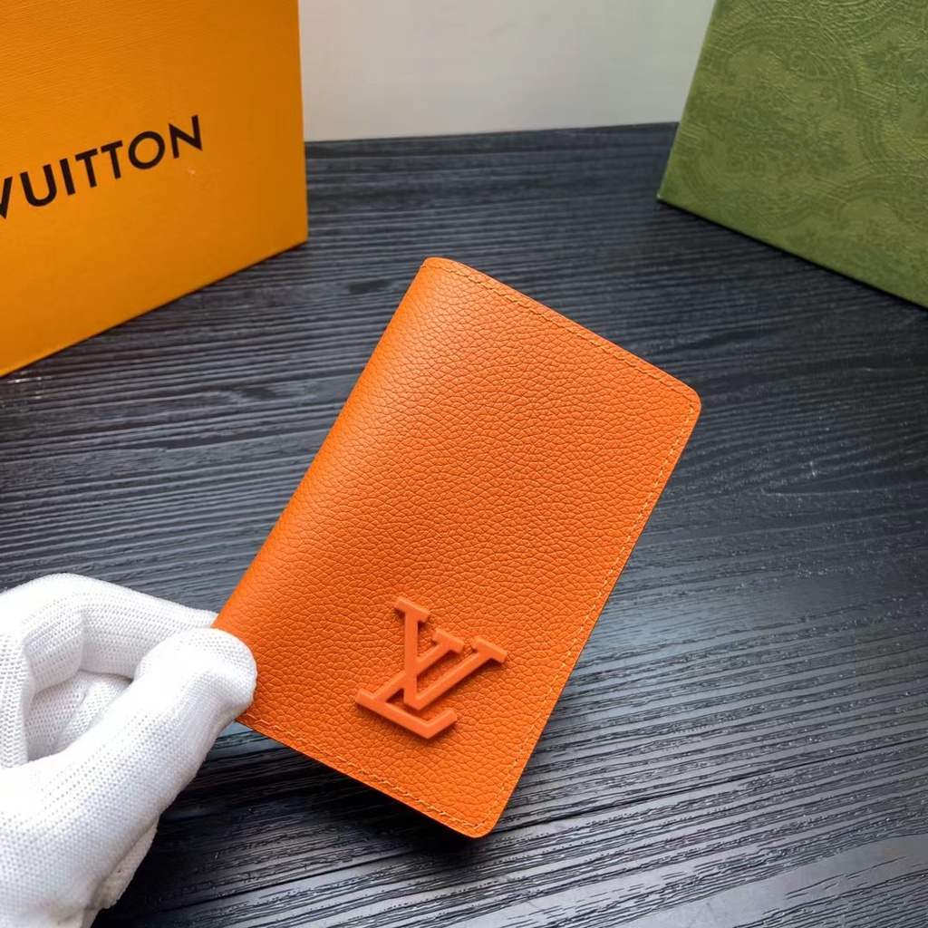 Louis Vuitton VI s New Wallet 63,144 Orange Card Case