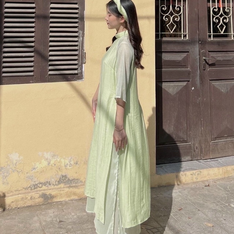 Áo Dài cách tân dáng suông kèm mấn đội