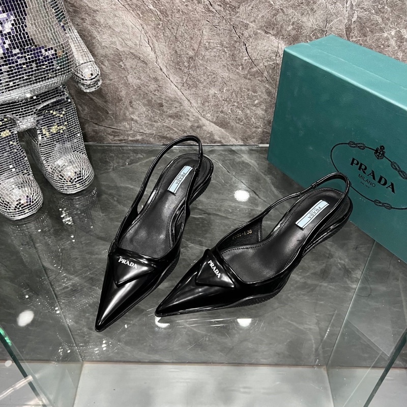 Sandal Prada Bóng Mũi Nhọn Gót Nhú Trắng Đen Full Size 35-39  -  By Anh Dinh Phuong