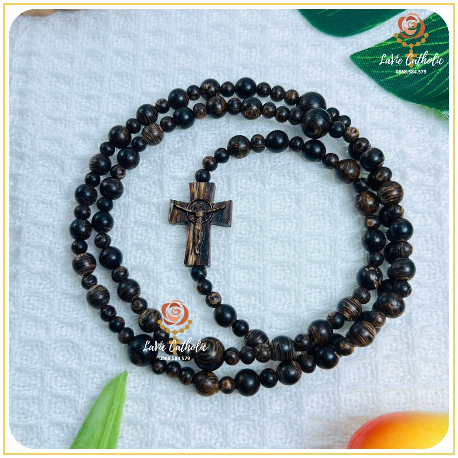 Tràng Hạt Mân Côi 50 Hạt Trầm Hương Sánh Chìm Đeo Tay LaVie Catholic