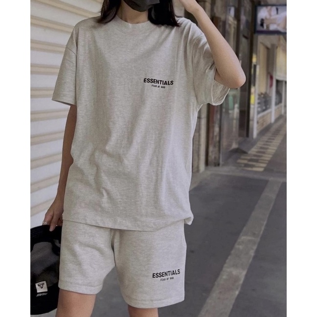 Áo thun ESSENTIALS 2022 - Chữ in nhung