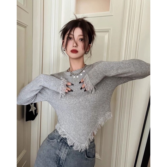 Áo len tăm hoạ tiết tua rua