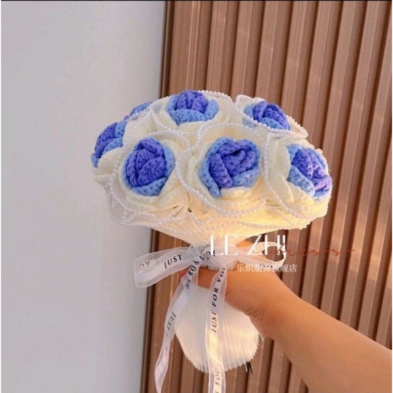 Bó hoa hồng xoắn len gói voan li _ handmade