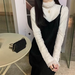 Yếm đen + áo cổ cao