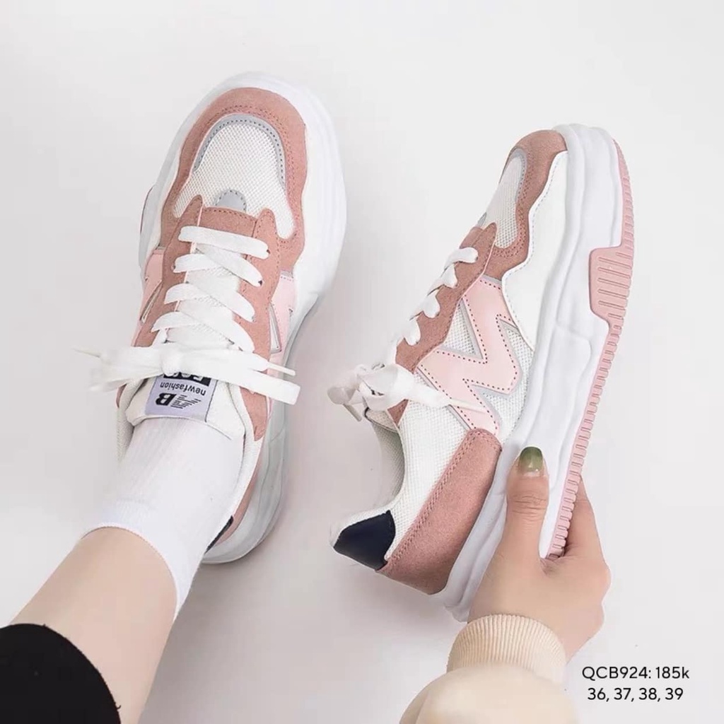 Giày sneaker phối màu chữ M CHIBEST QCB924